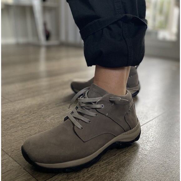 CAVIELY Hiking Boots Women's EU 37 US 6.5 Made in Columbia - Picture 1 of 13